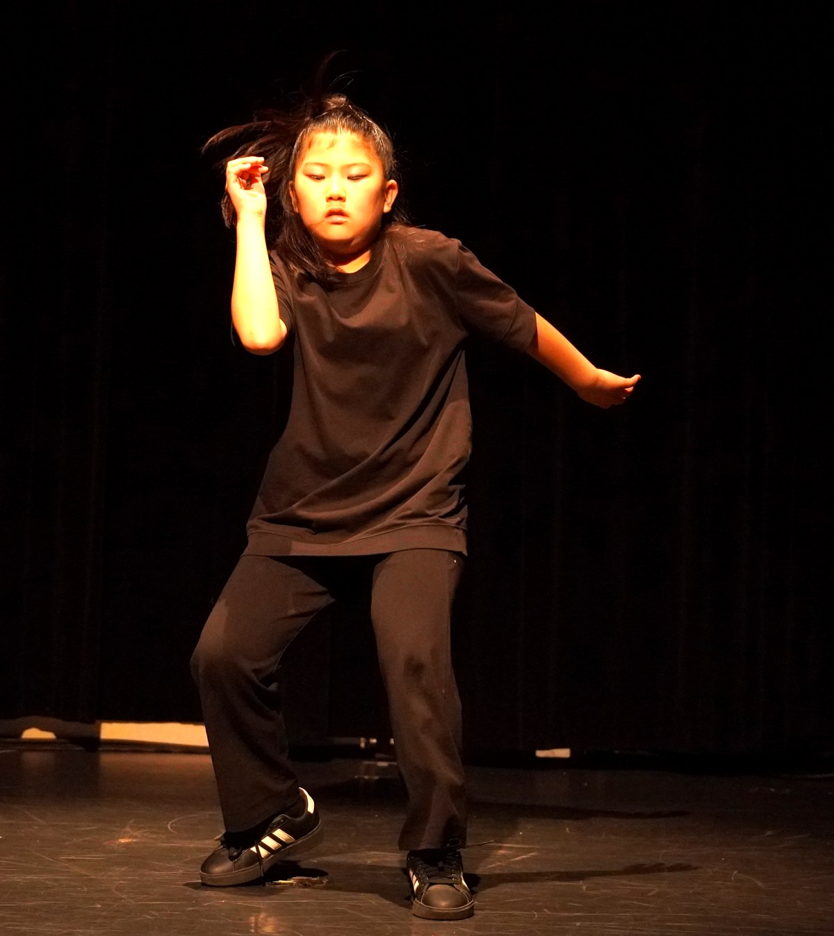 発表会のステージで踊るK.Sさん